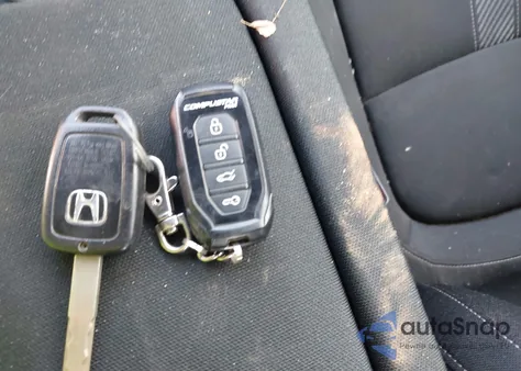 2019 Honda Civic Lx z USA, uszkodzony, nr VIN SHHFK7H32KU214454